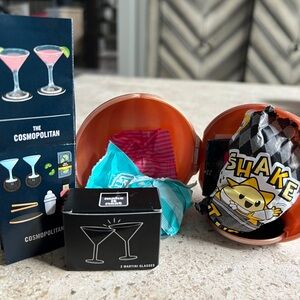 Mini verse happy hour